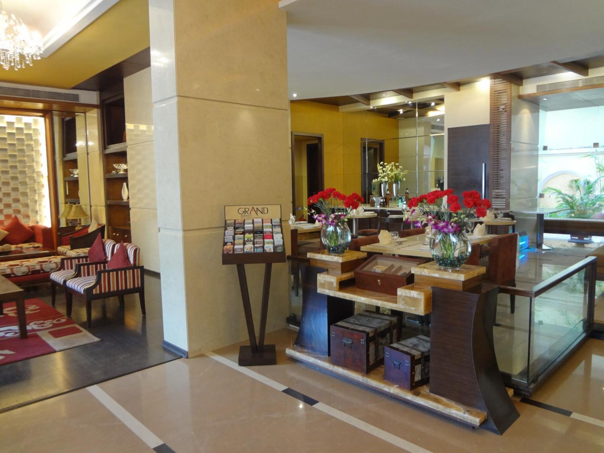 Grand Residency Hotel & Serviced Apartments Mumbai Exterior photo